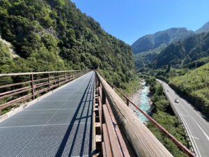 Schöne Aussicht am Alpe-Adria-Radweg im Kanaltal.