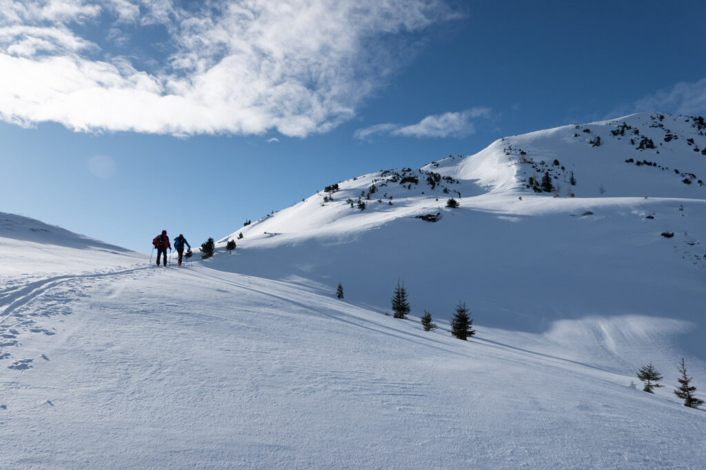 Brechhorn Skitour im Brixental in den Kitzbüheler Alpen, tief verschneite Landschaft