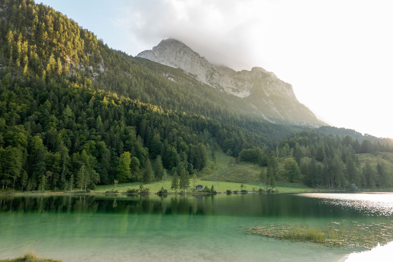 Mit dem Deutschland Ticket in die Berge bei Mittenwald.