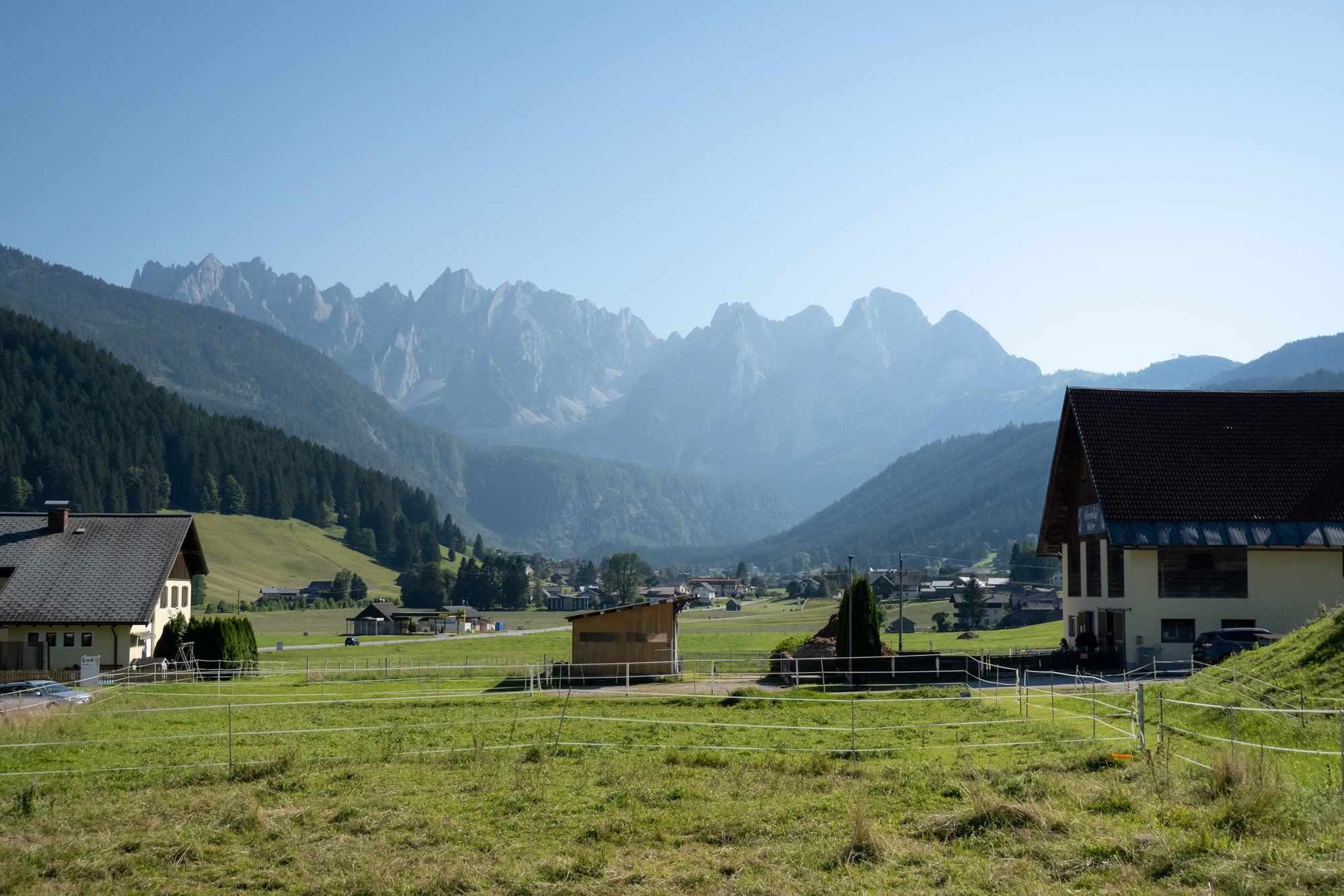Der Gosaukamm auf der Wossa Gravelbike Tour.