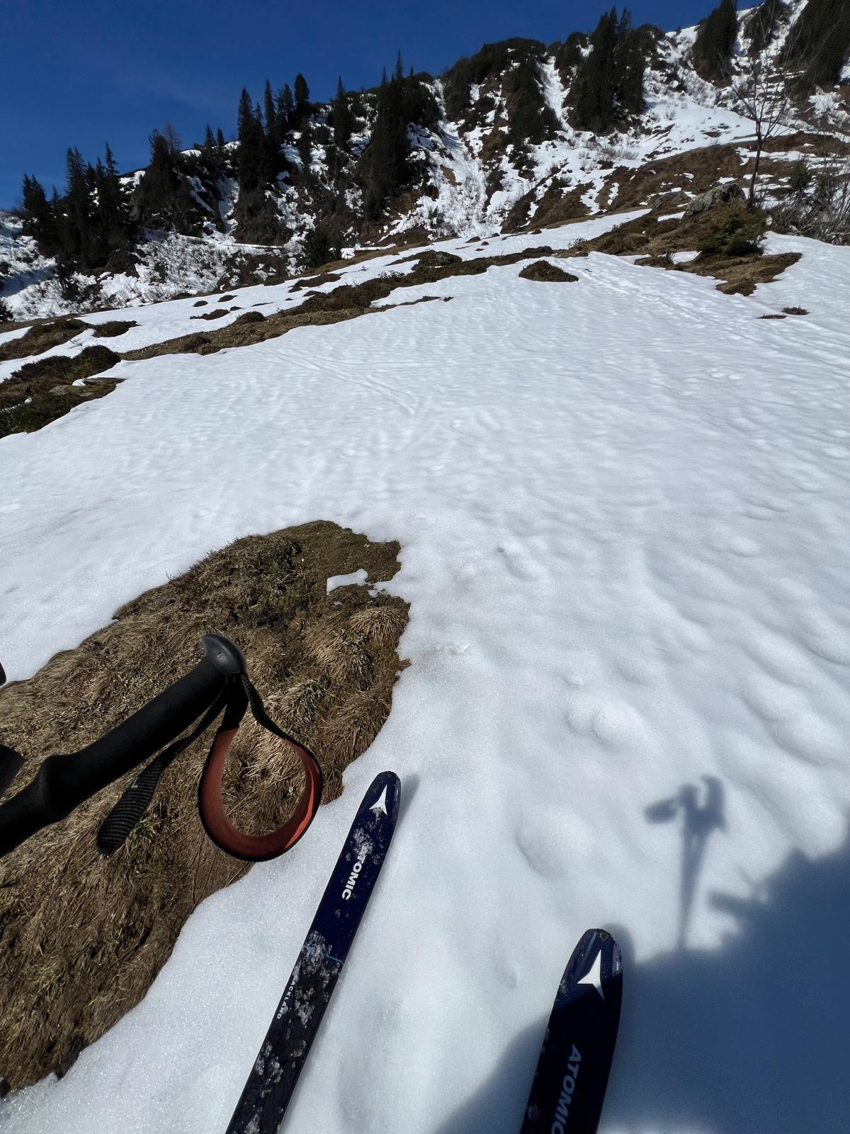 Skitour auf das Kröndlhorn bei wenig Schnee.