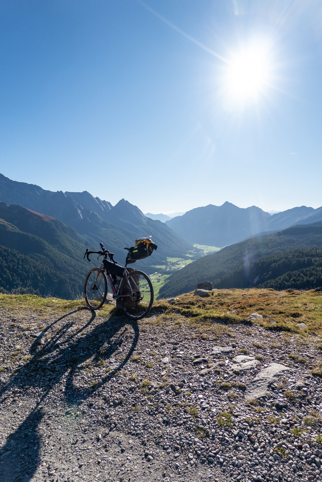 Ein Gravelbike am Pfitscher Joch.